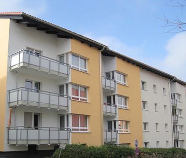 Renovierte 3 - Zimmer Wohnung mit Balkon in ruhiger Stadtlage - Foto 6