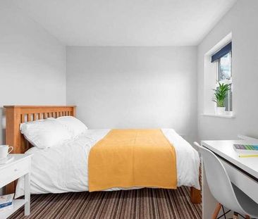 Rm West Water Crescent, Hampton Vale, PE7 - Photo 4