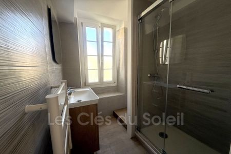 Location Appartement 1 pièce 29m² LA VALETTE DU VAR 83160 - Photo 5