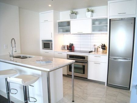 Condo for rent, Montréal (Ville-Marie) - Photo 2