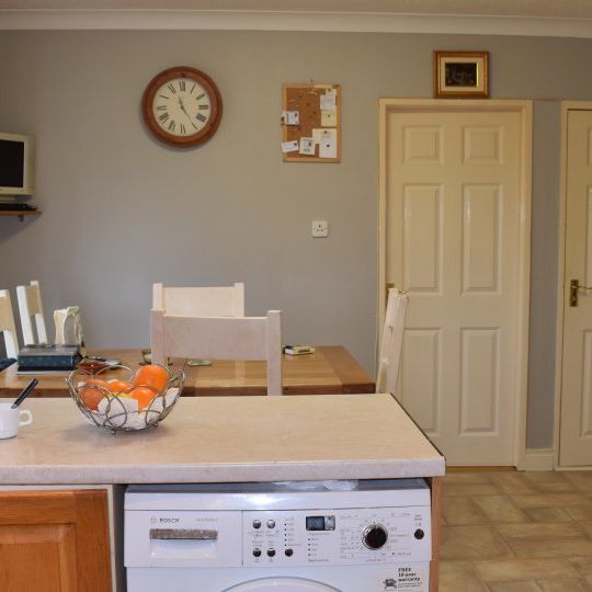 Room for rent in 3-bedroom apartment in Clonsilla, Dublin - Photo 1