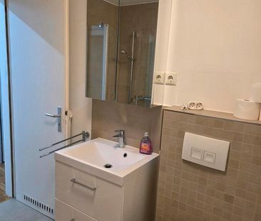 Mietwohnung teilmöbliert - Foto 1