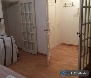 Studio to rent - Photo 6