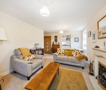 2 bedroom apartment to rent - Photo 2