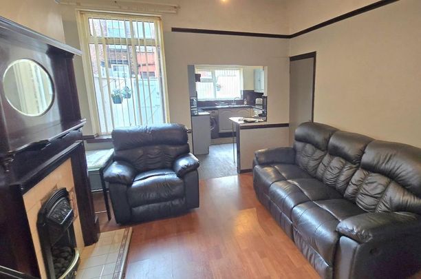 3 bedroom terraced house to rent - Photo 1