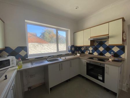 4 bedroom terraced house to rent - Photo 4
