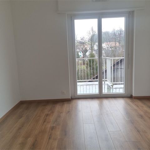 Location Maison 165.53 M² WENTZWILLER 1 800 € - Photo 1