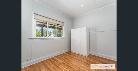 Renovated Family Living with Bonus Studio! - Photo 4