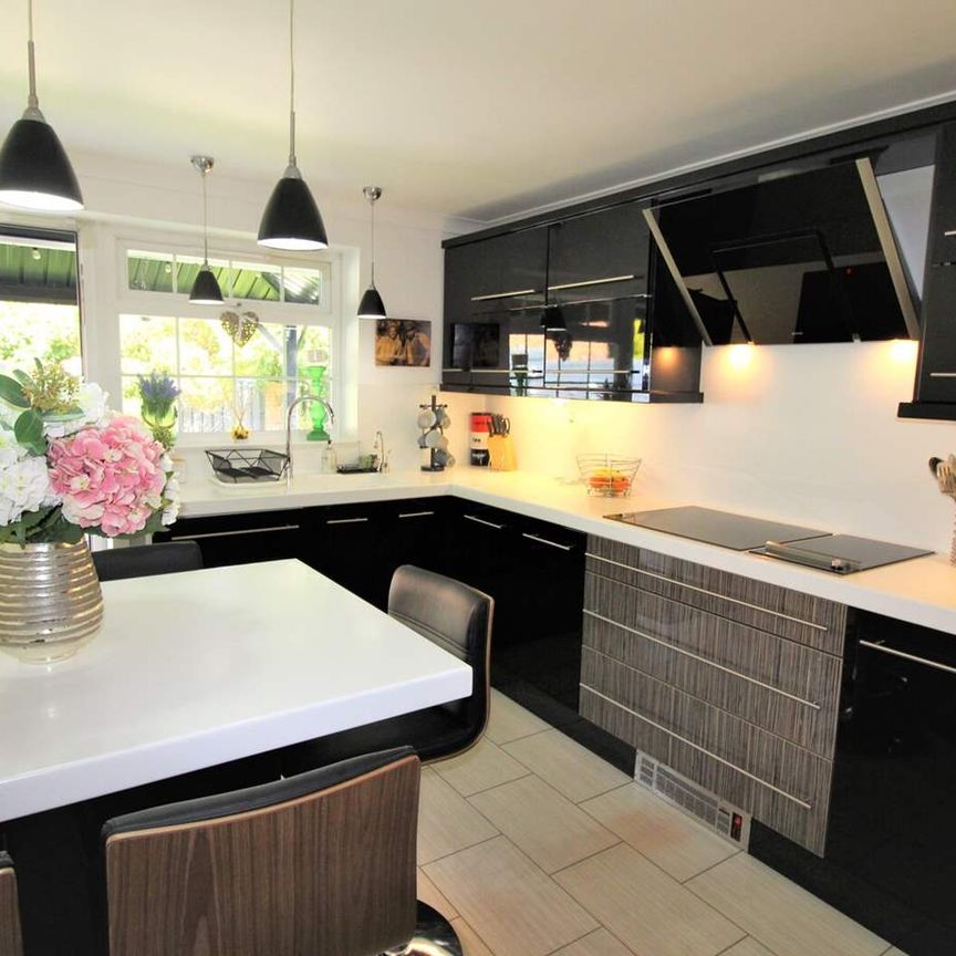 Ashleigh Drive, Sheffield, Sheffield, S12 - Photo 1