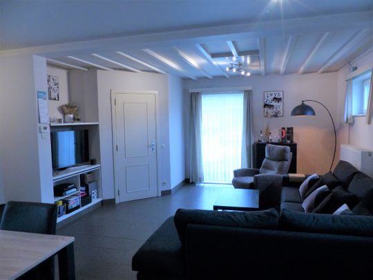 Gerenoveerde gelijkvl. woning met 1 slpk., tuin en garage. - Foto 1