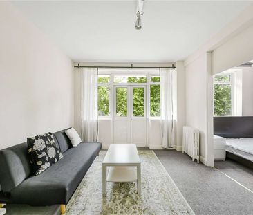 A well presented apartment in a purpose built development in Maida ... - Photo 4