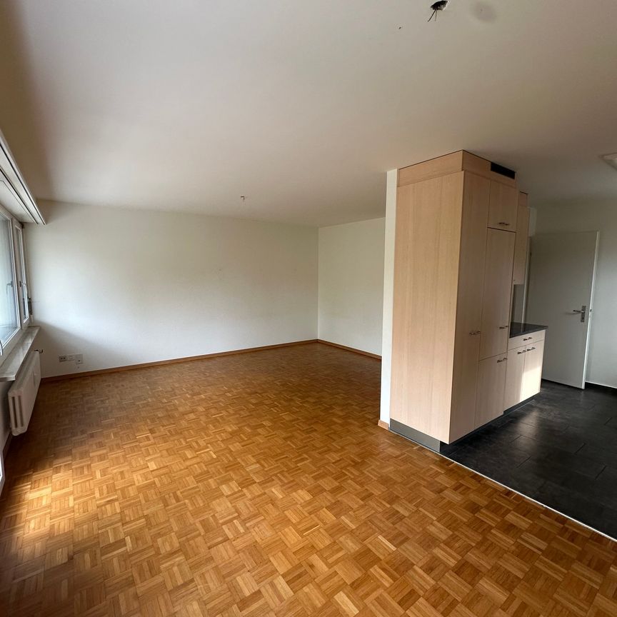 Sonnige 4.5 Zimmer-Wohnung mit Balkon - Photo 1