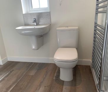 3 bedroom House To Let - Photo 1