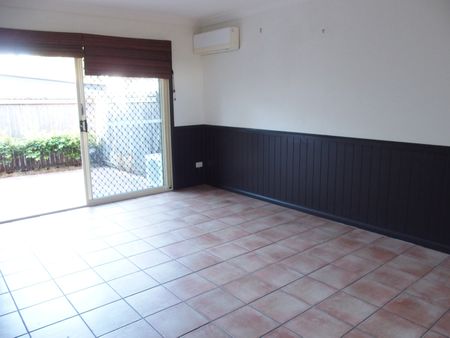 2/9 Orana Street, Carina QLD 4152 - Townhouse For Rent | Domain - Photo 5