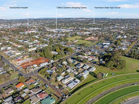 Charming 1950s Home with Character & Convenience - Photo 5