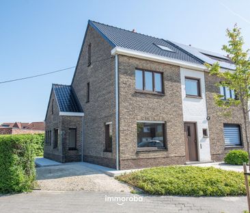 Gerenoveerde woning in rustige woonwijk TE HUUR in Waregem! - Foto 5