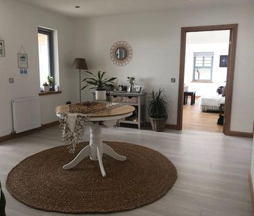5 bedroom bungalow to rent - Photo 3