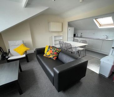 4 bedroom apartment to rent - Photo 1