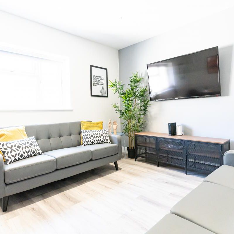 Grosvenor #75 - Photo 1