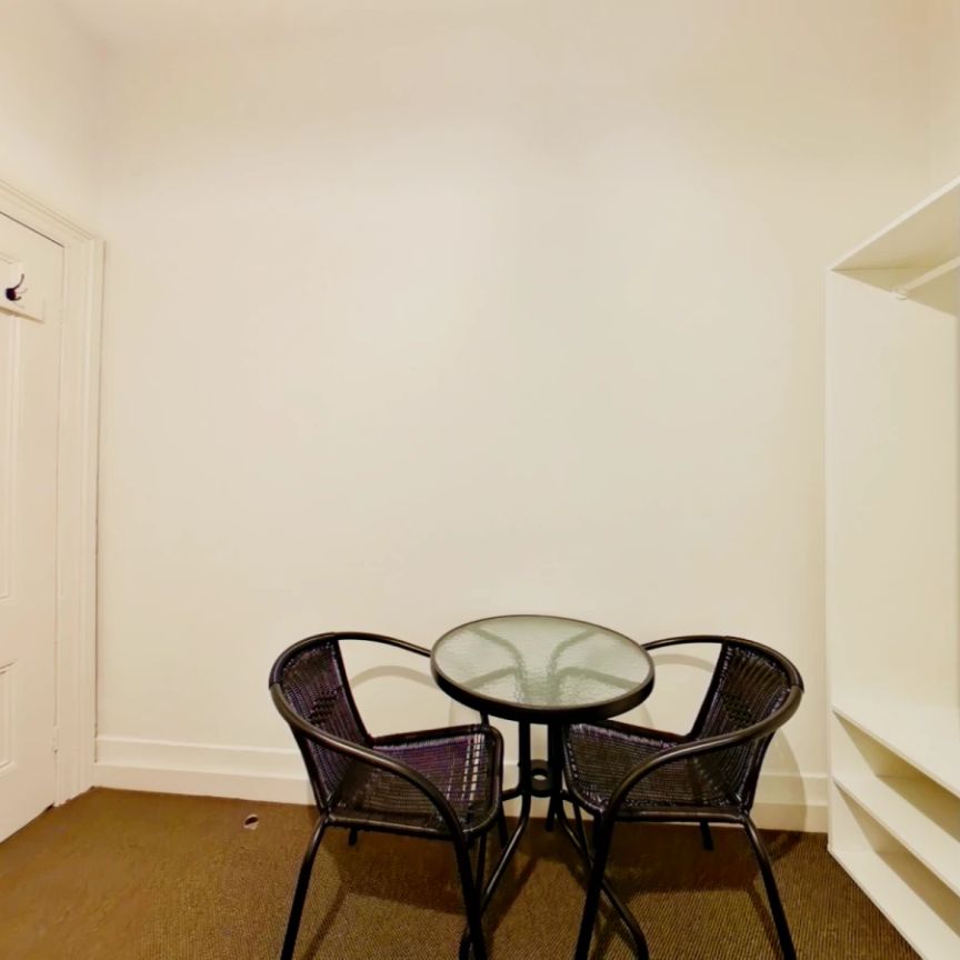 193 Harris, Sydney - Photo 1