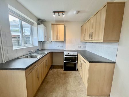 Chatsworth Road, Chichester - Photo 5