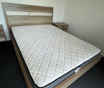 Top Floor Fully Furnished Apartment - Photo 2