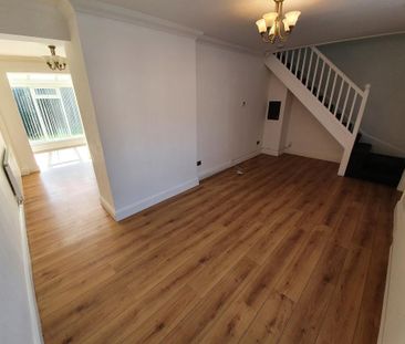 2 bedroom semi-detached house to rent - Photo 3