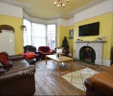 8 Bedroom Student Houses Leeds - Photo 1