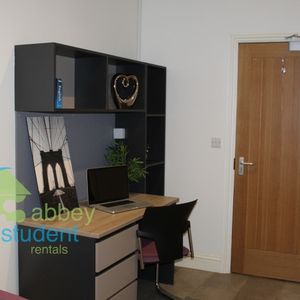 Studio 3, 71 Bouverie Street, CH1 4HF - Photo 2