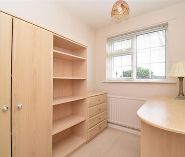 Newton Drive, Wakefield - Photo 1