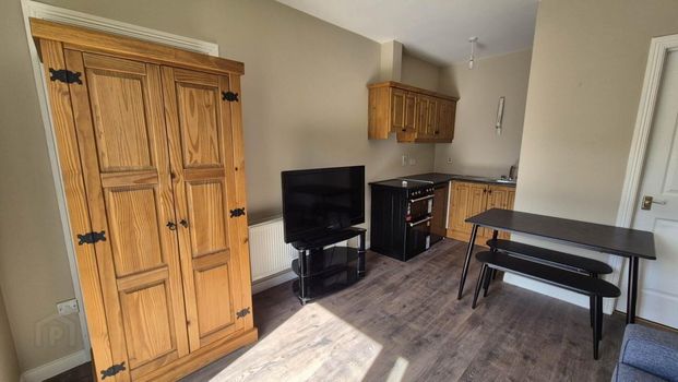 35, B Solomons, F92X2D8, Letterkenny - Photo 1