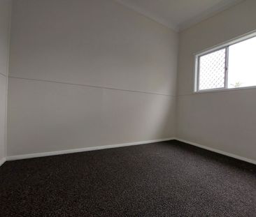 Modern 2 Bedroom Unit - Photo 5