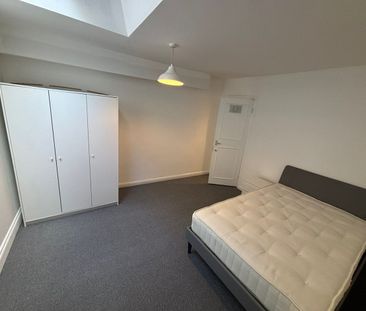 Room in a Shared Flat, Endlesham Road, SW12 - Photo 4