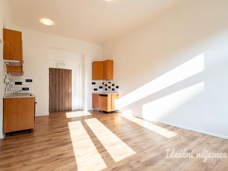 Pronájem bytu 2+kk 46 m2 - Фото 2