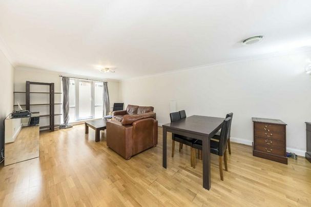 3 bedroom flat to rent - Photo 1