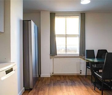 6 bedroom flat to rent - Photo 1