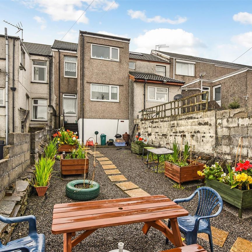 House - End Terrace For Rent Kingsland Terrace, Pontypridd - Photo 1