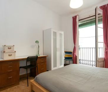 Carrer d'Avinyó, Barcelona, Catalonia 08002 - Photo 5