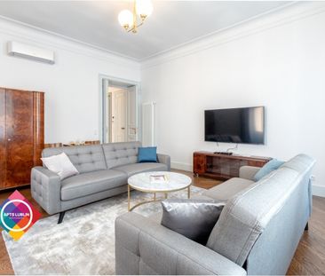 Luxurious apartment in the city center. - Zdjęcie 2