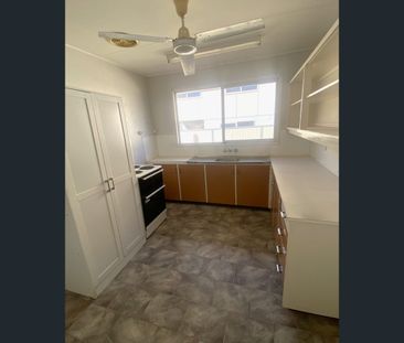 6 Menzies Court, Moranbah, Qld 4744 - Photo 1