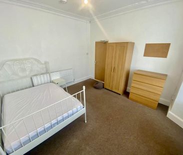 4 bedroom house to rent - Photo 1