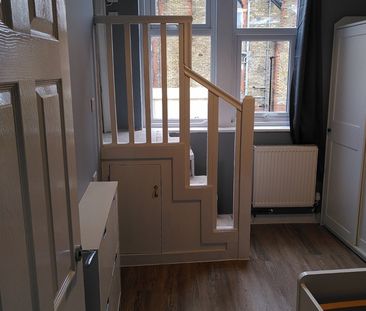 1 Bed Flat, Topsfield Parade, N8 - Photo 2