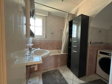 Meublé et tout équipé : Appartement de 2.5 pièces au 4ème étage - Photo 4