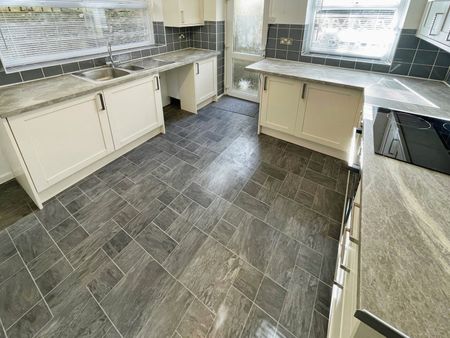 Kimberley Terrace, Georgetown, TREDEGAR - Photo 2