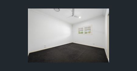 Waterfront Living on a Grand Scale in Prestigious Helensvale - Photo 5