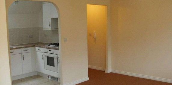 Drovers, Old Market Walk, Sturmnster Newton, DT10 - Photo 2