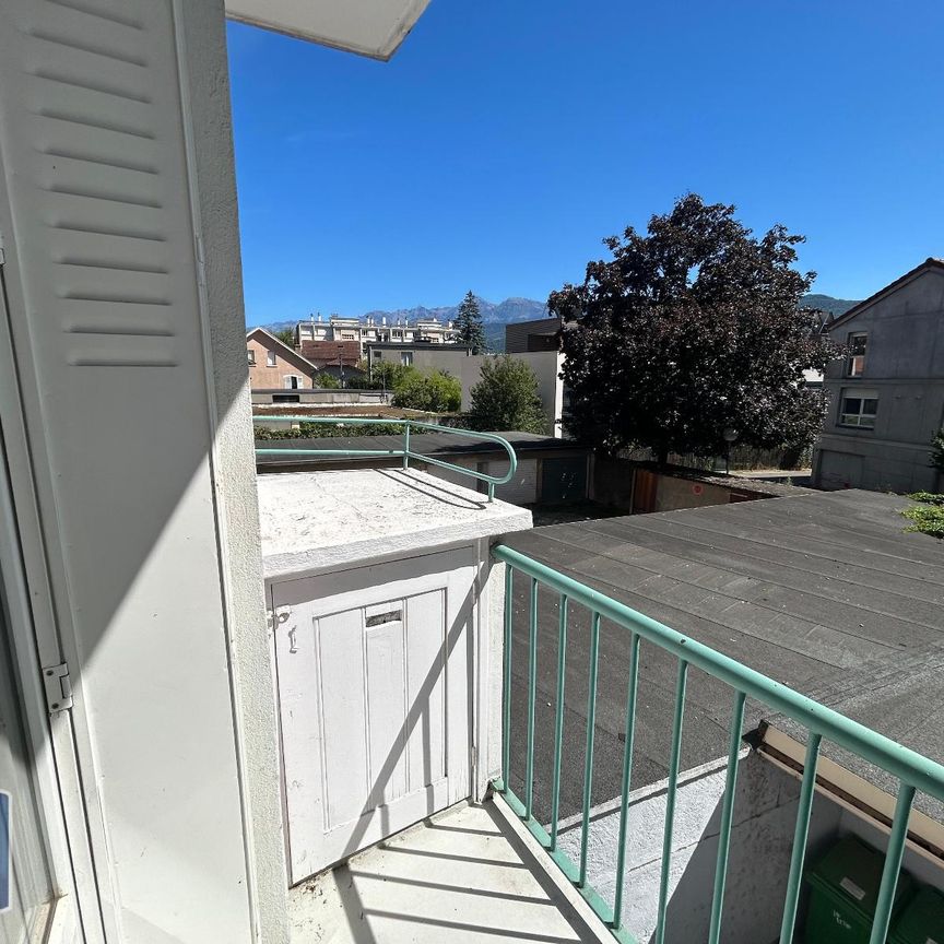 Location Appartement 5 pièces 107m² GRENOBLE 38100 - Photo 1