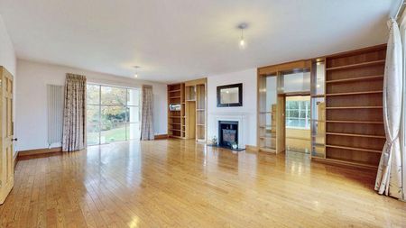 6 bedroom detached house to rent - Photo 5