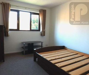 Fleming Walk Pasteur Close, Colindale, NW9 - Photo 2