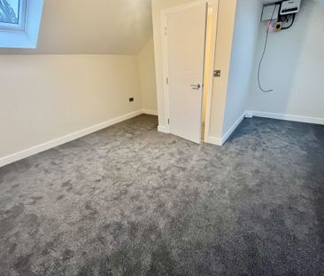 Sackville Street - Photo 5